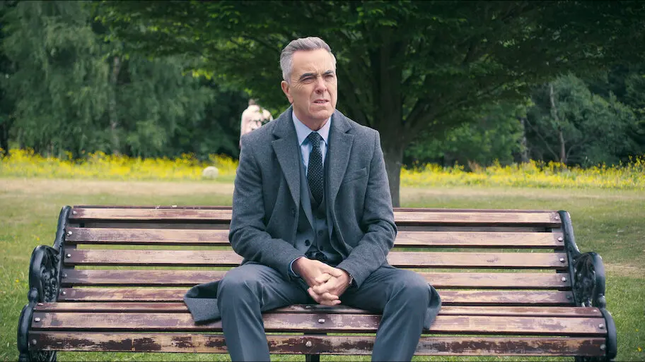 Watch Run Away | Venclikovi.com James Nesbitt sitting alone on a park bench in Run Away Netflix series